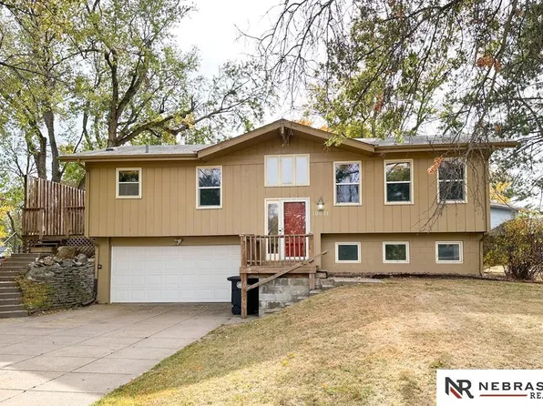 10021 Emmet St, Omaha, NE 68134