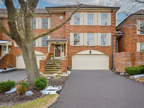 827 N Driveway, Glen Ellyn, IL 60137