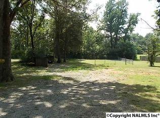 642 Long Hollow Rd, Scottsboro, AL 35768