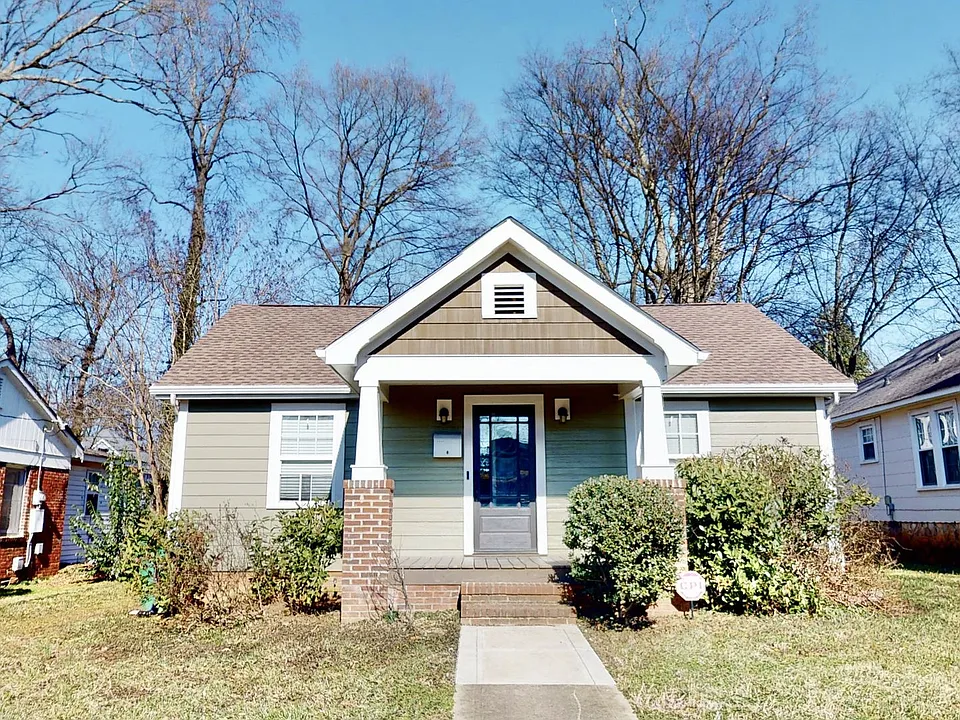 2014 Roslyn Ave