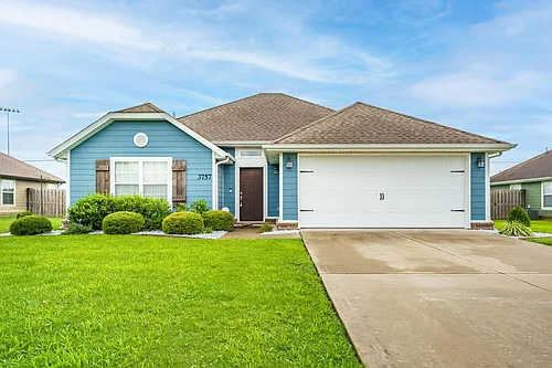 3757 Deerhurst St Photo 1