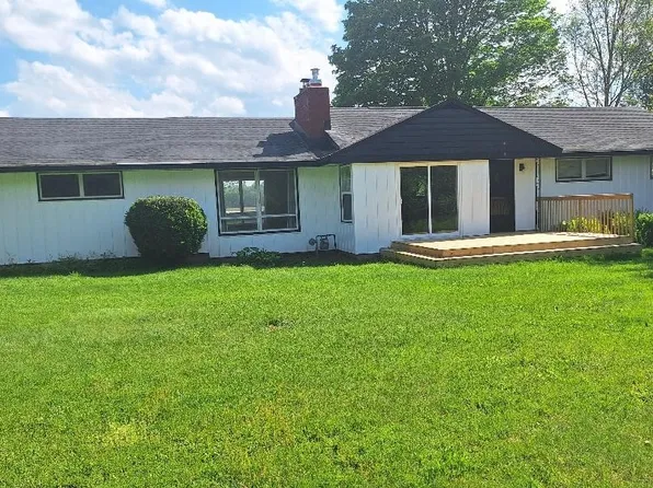 3730 S Sunnyfield Dr, Akron, OH 44321