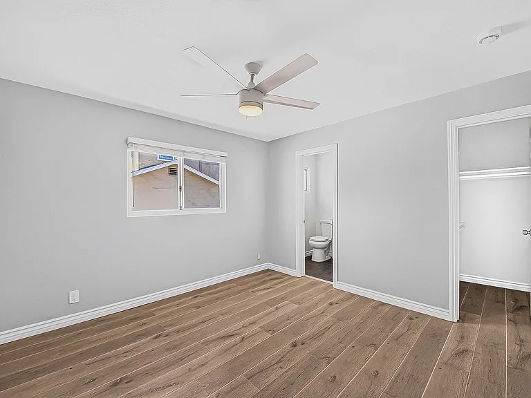 1024 Loma Avenue — Photo 36
