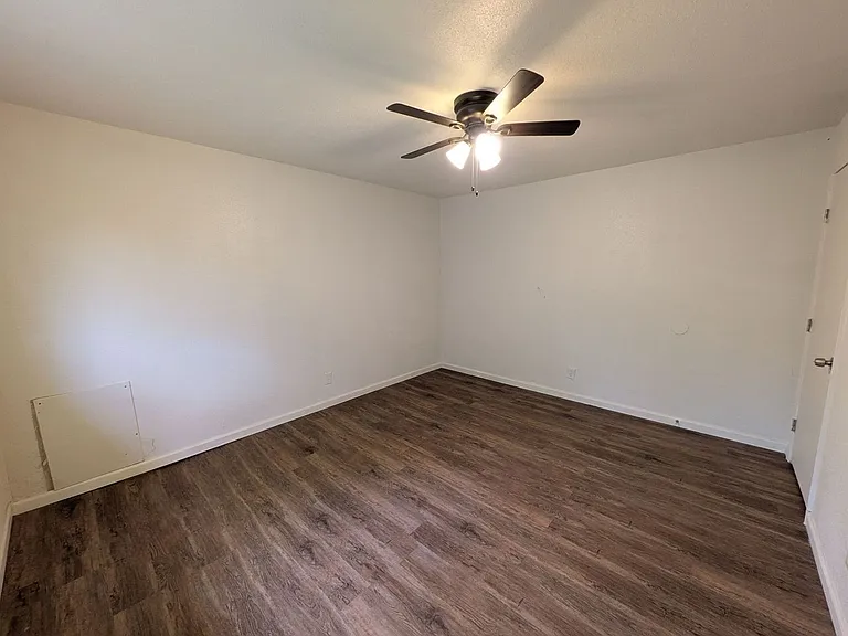 Sullivan Apartment Homes — Photo 18
