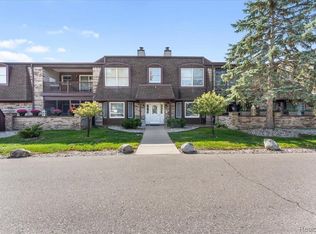 8533 Mathias Dr APT 35, Grosse Ile, MI 48138