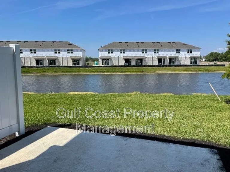 5764 Haven Ter — Photo 9