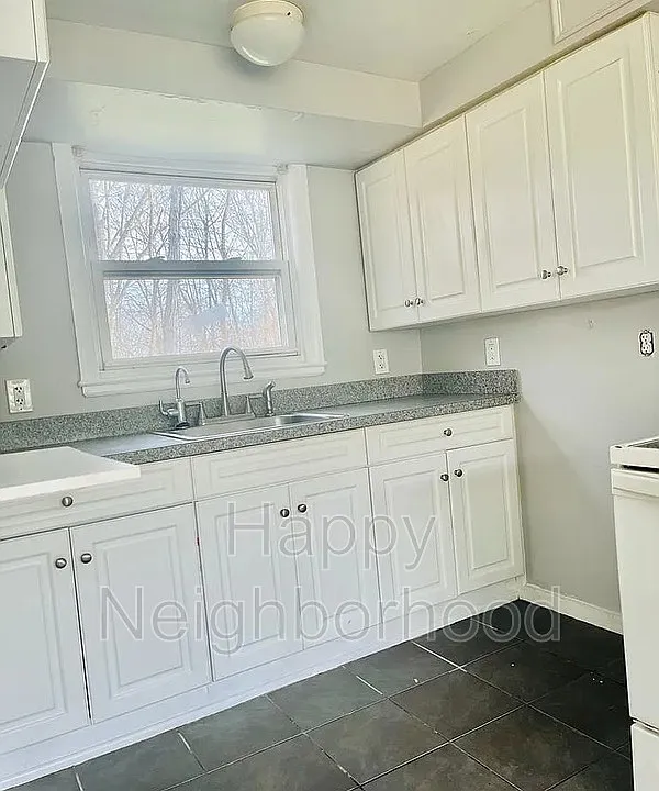 153 N Ridgeland Rd