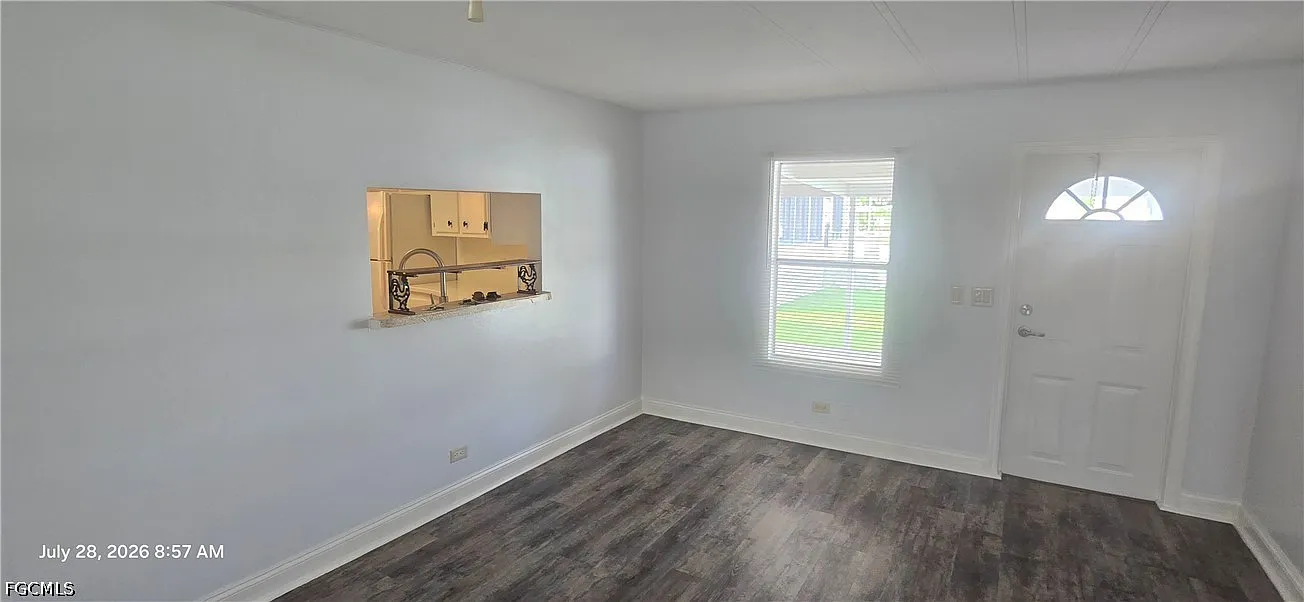 2 bed, 2.0 bath, 1479 sqft, $1,600 — Photo 4