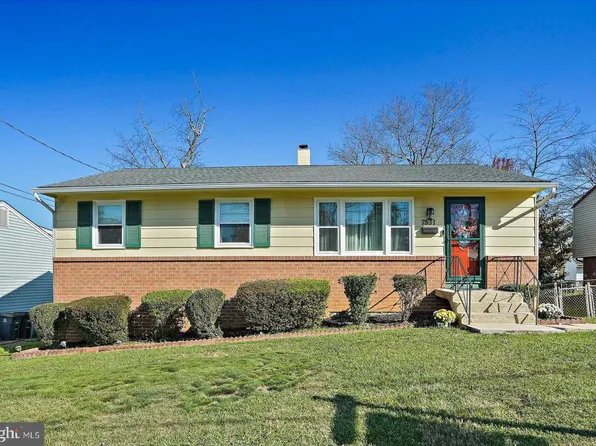 7531 Dover Ln, Lanham, MD 20706