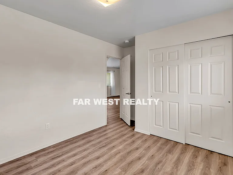 4945 N Harlequin Dr — Photo 7