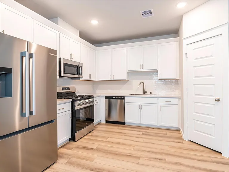 4519 Pinehurst Trace Dr — Photo 6
