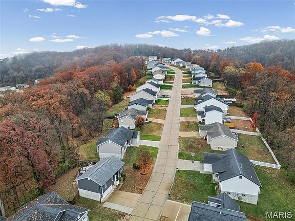 5th image of 1704 Twelve Oaks Pl