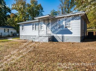 404 W Lake Dr, Bessemer, AL 35020