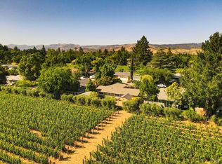 1077 Valley View St, Saint Helena, CA 94574