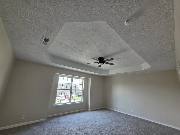 1240 Shannon Ln — Photo 5