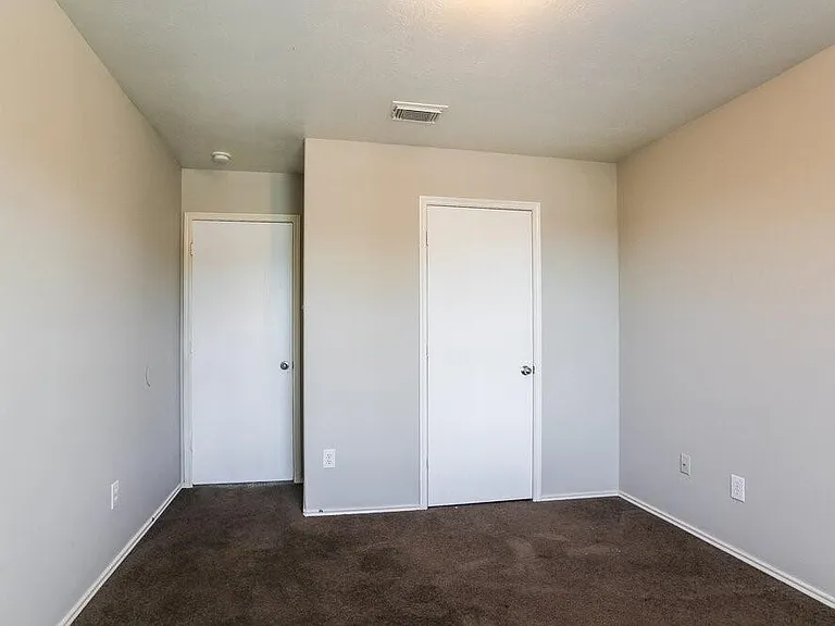 21243 Linden House Ct — Photo 18