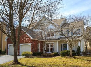 16162 Walden Pond Ln, Chesterfield, MO 63005