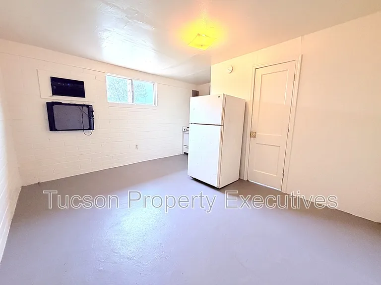 3314 E Benson Hwy #11 — Photo 4