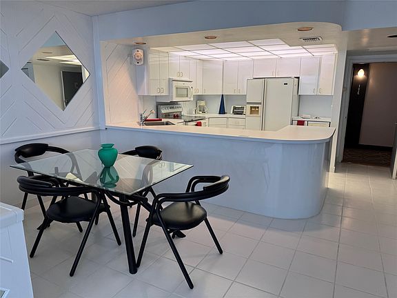3rd image of 3015 N Ocean Boulevard #11J