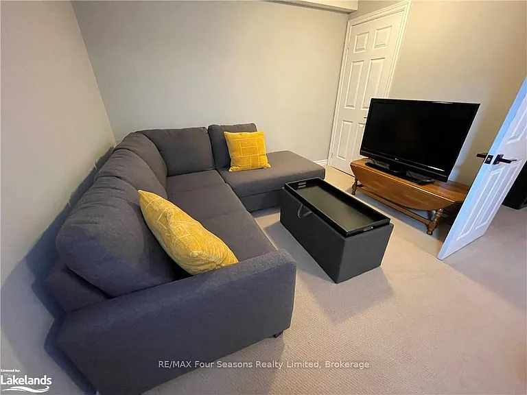 162 Settlers Way #37 — Photo 15