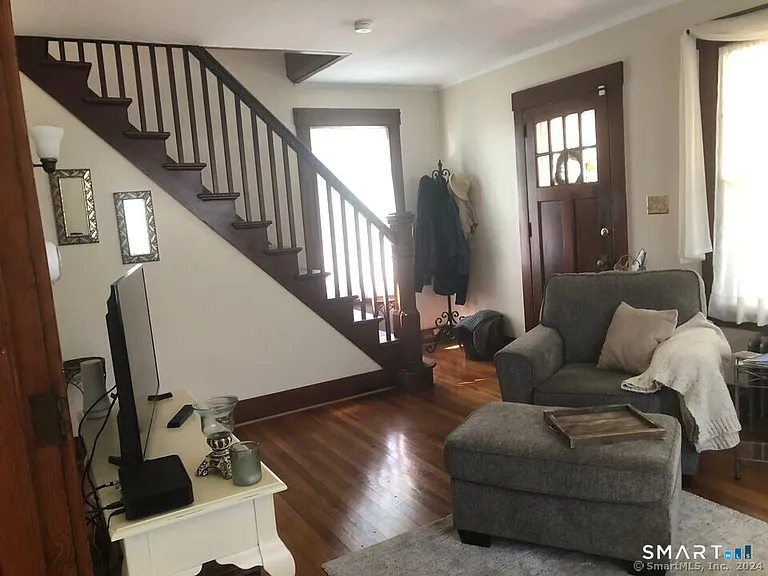 44 S Elm St — Photo 5