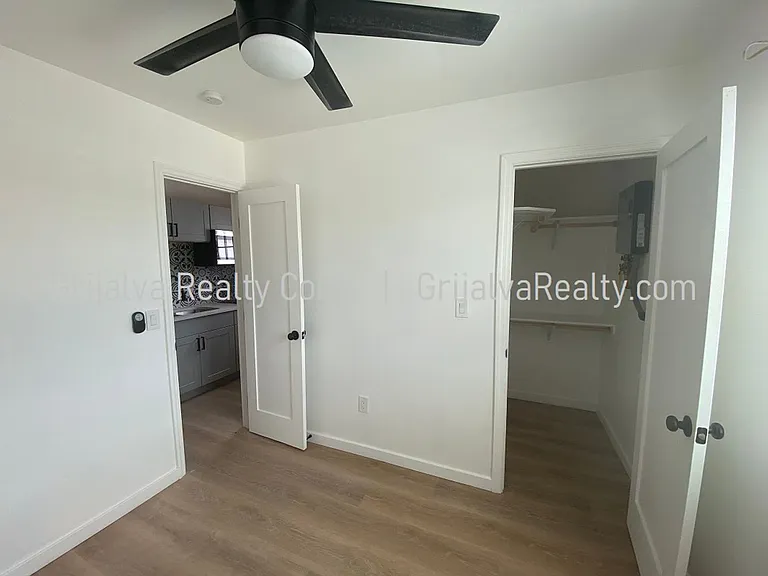 1030 Lee — Photo 34