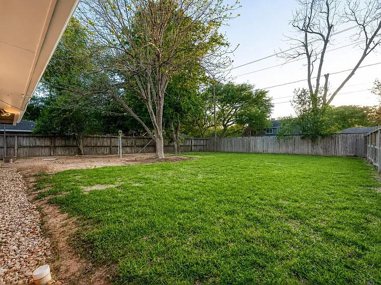 722 Venice St — Photo 36
