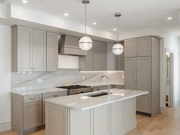 192 Green St #192, Cambridge, MA 02139