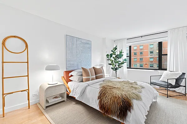 Sold by Compass | media 4