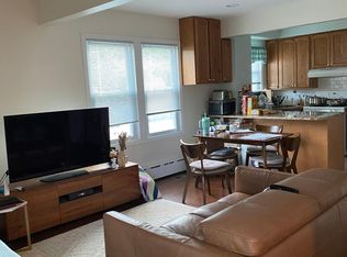 18 Temple St #1, Williston Park, NY 11596