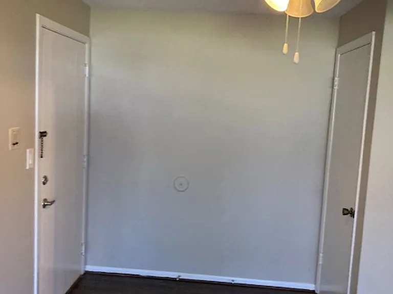 Hollow Hills Apartments — Photo 49