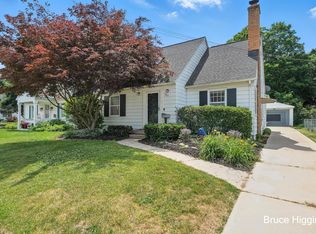 920 Graceland St NE, Grand Rapids, MI 49505