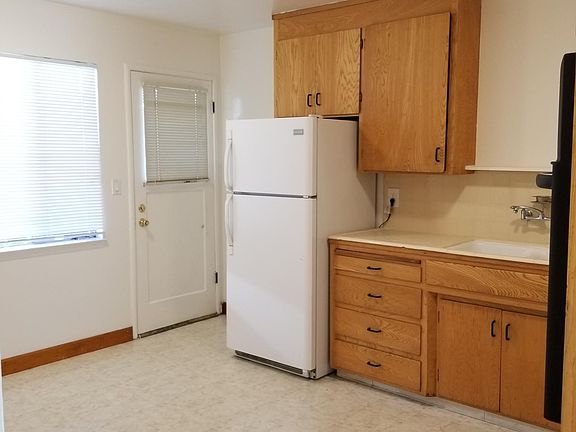 2nd image of 3531 Alden Way APT 3