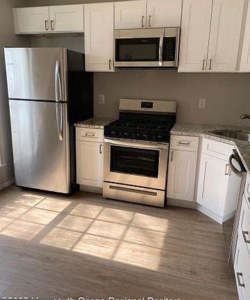 3rd image of 1 Seneca Dr #601