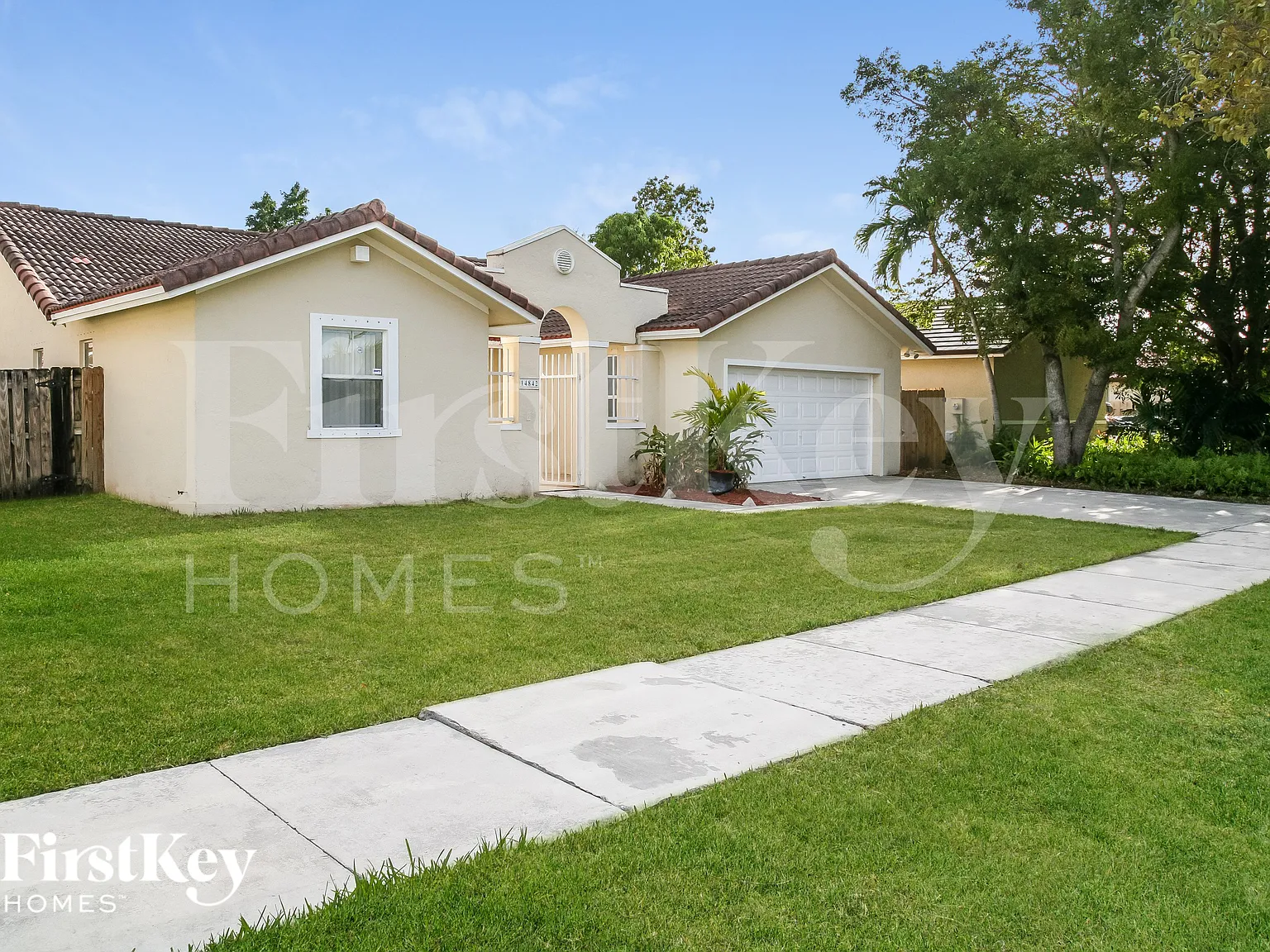 4 bed, 2.0 bath, 2070 sqft, $4,150 — Photo 1