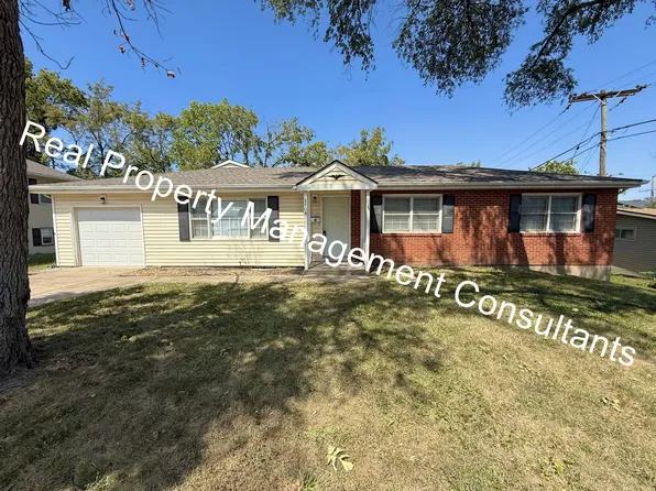 1108 W Elm St, Olathe, KS 66061