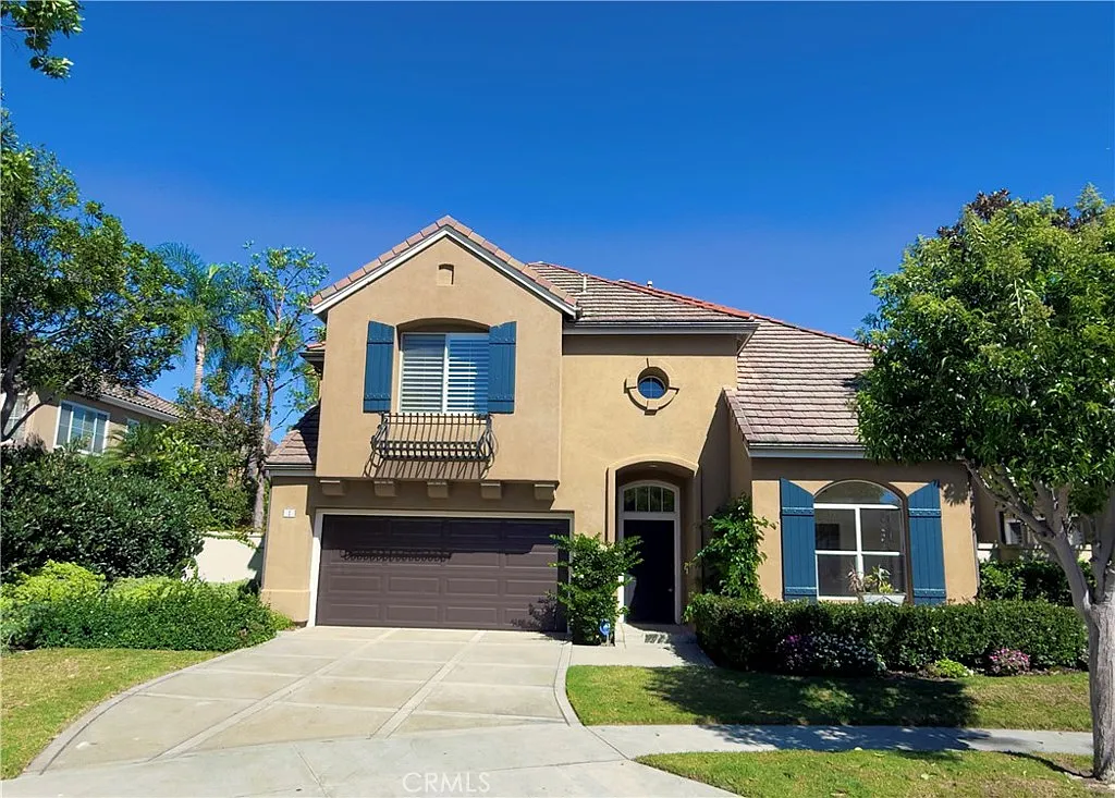 5 bed, 2790 sqft, $9,300 — Photo 1