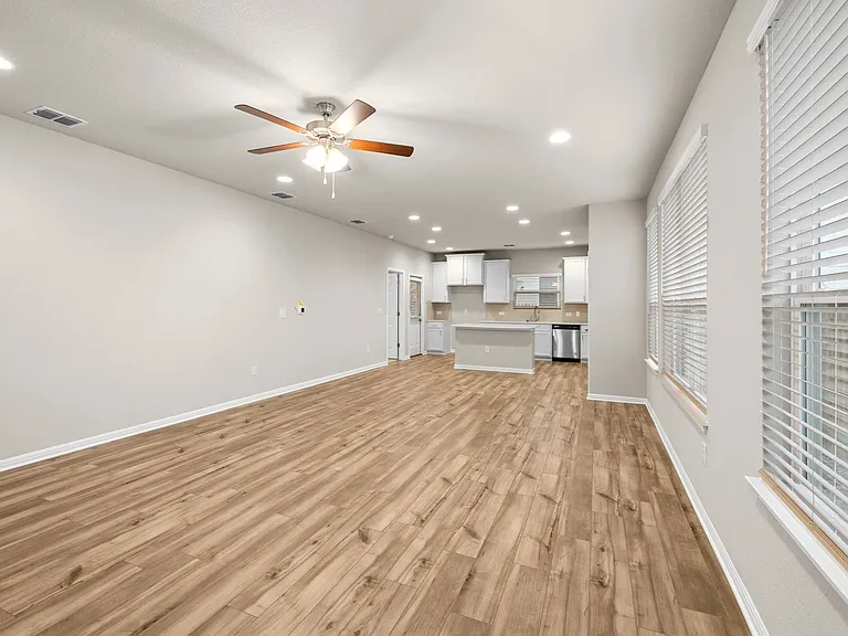 1156 Autumn Heather Dr — Photo 8