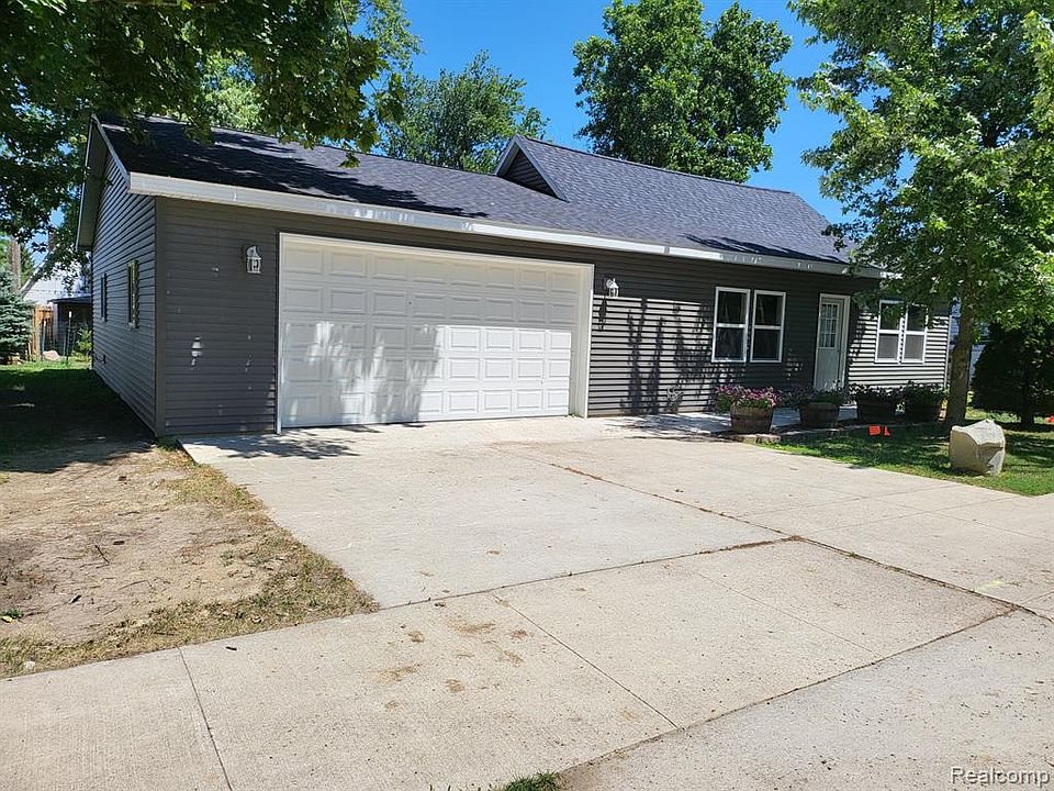17 E Lorraine St, Peck, MI 48466 MLS 20221028402 Zillow