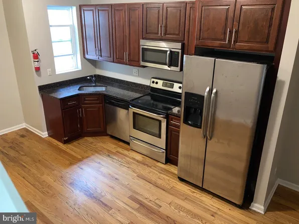 2108 N 17th St, Philadelphia, PA 19121