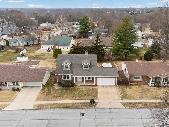 4th image of 279 Aspen Village Dr