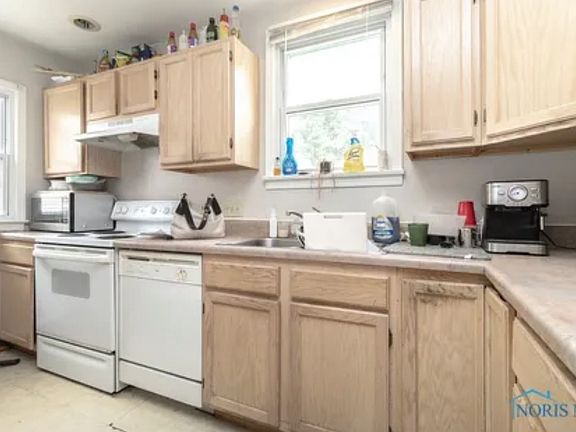 4th image of 2138 Alvin St