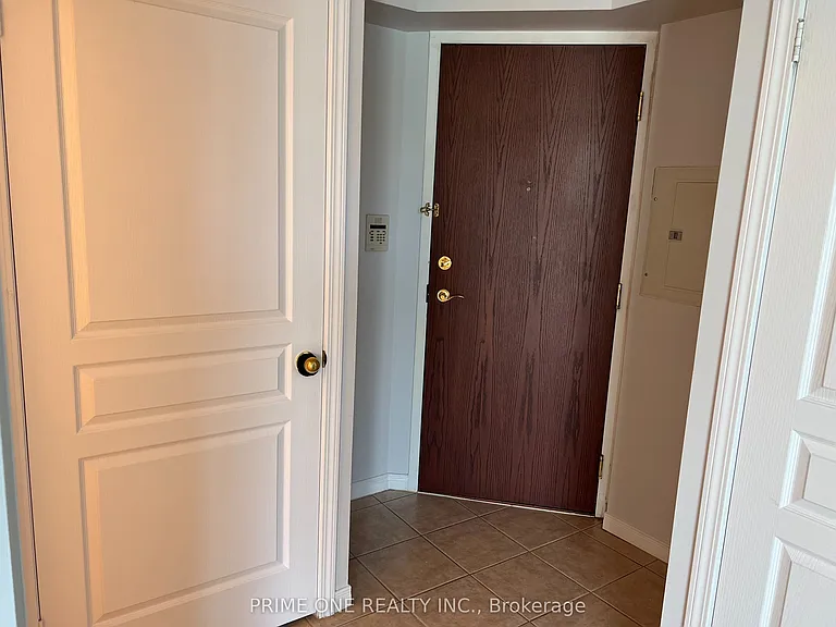 2545 Erin Centre Blvd #510 — Photo 16