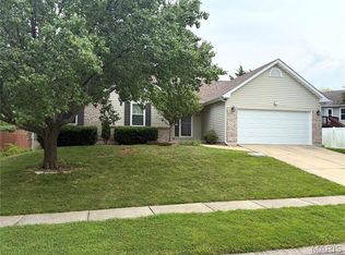 174 Stage Coach Landing Dr, Saint Peters, MO 63376