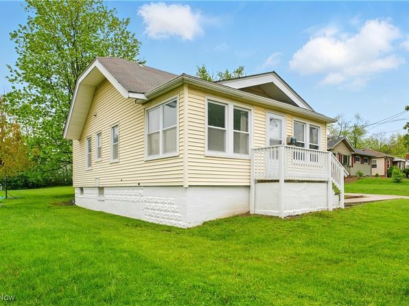 165 Talbot Dr, Bedford, OH 44146