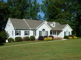 228 Starritt Ln, Walhalla, SC 29691