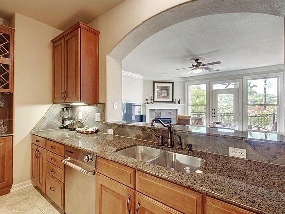 2nd image of 2226 Westlake Dr