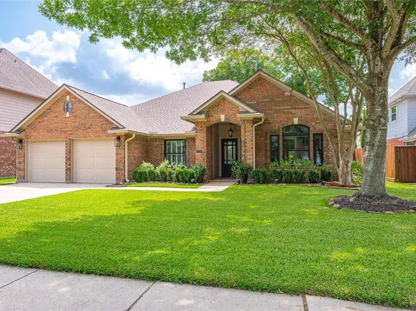 814 Maplewood Falls Ct, Houston, TX 77062