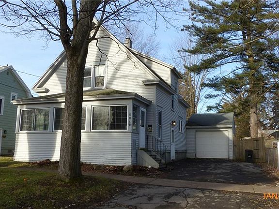 2nd image of 601 Cypress St