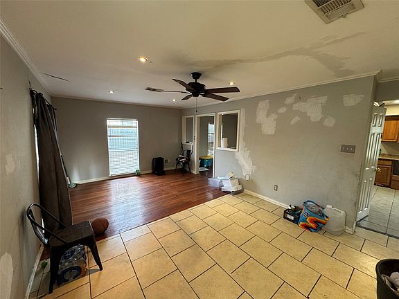 3rd image of 3604 Heath Ln